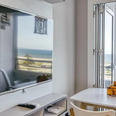 New Marina Dreams D-luxe Apartment